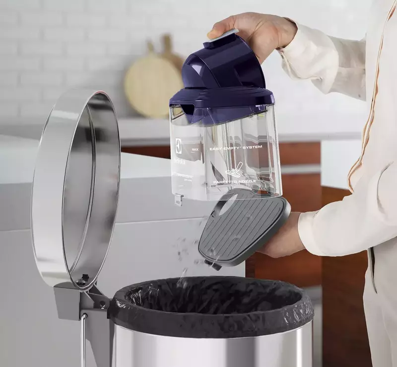Пилосос без мішка ELECTROLUX ESPC71DB - фото - №2